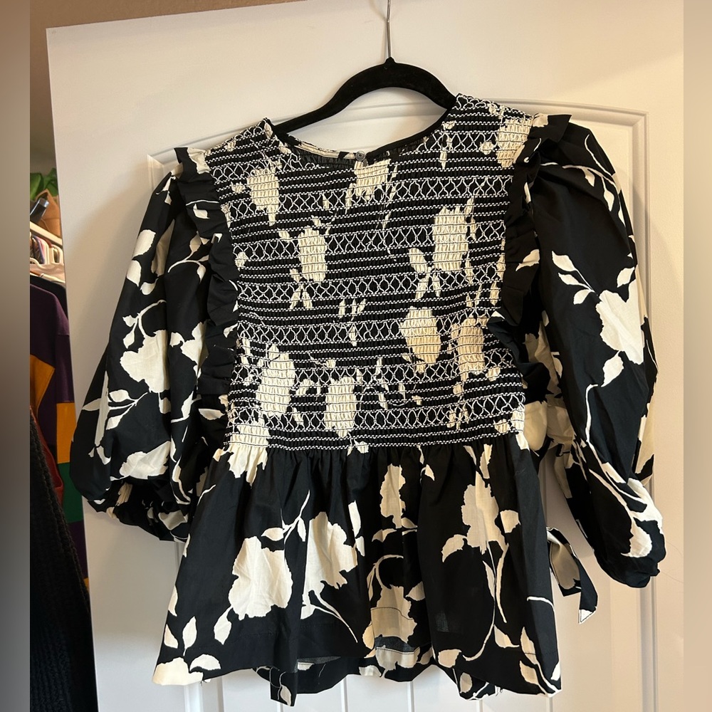 Vici blouse never worn